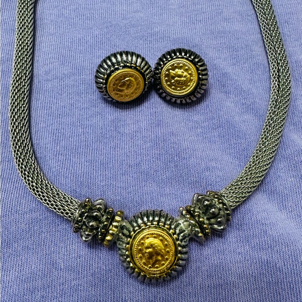 VINTAGE INTERCHANGEABLE CHOKER COIN AND MATCHING CLIP ON EARRINGS